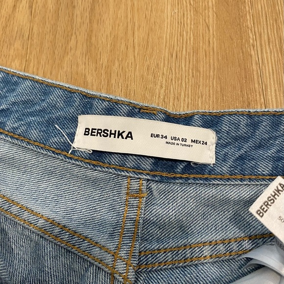 BERSHKA Glitter Rhinestone jeans size 2 - Picture 7 of 7
